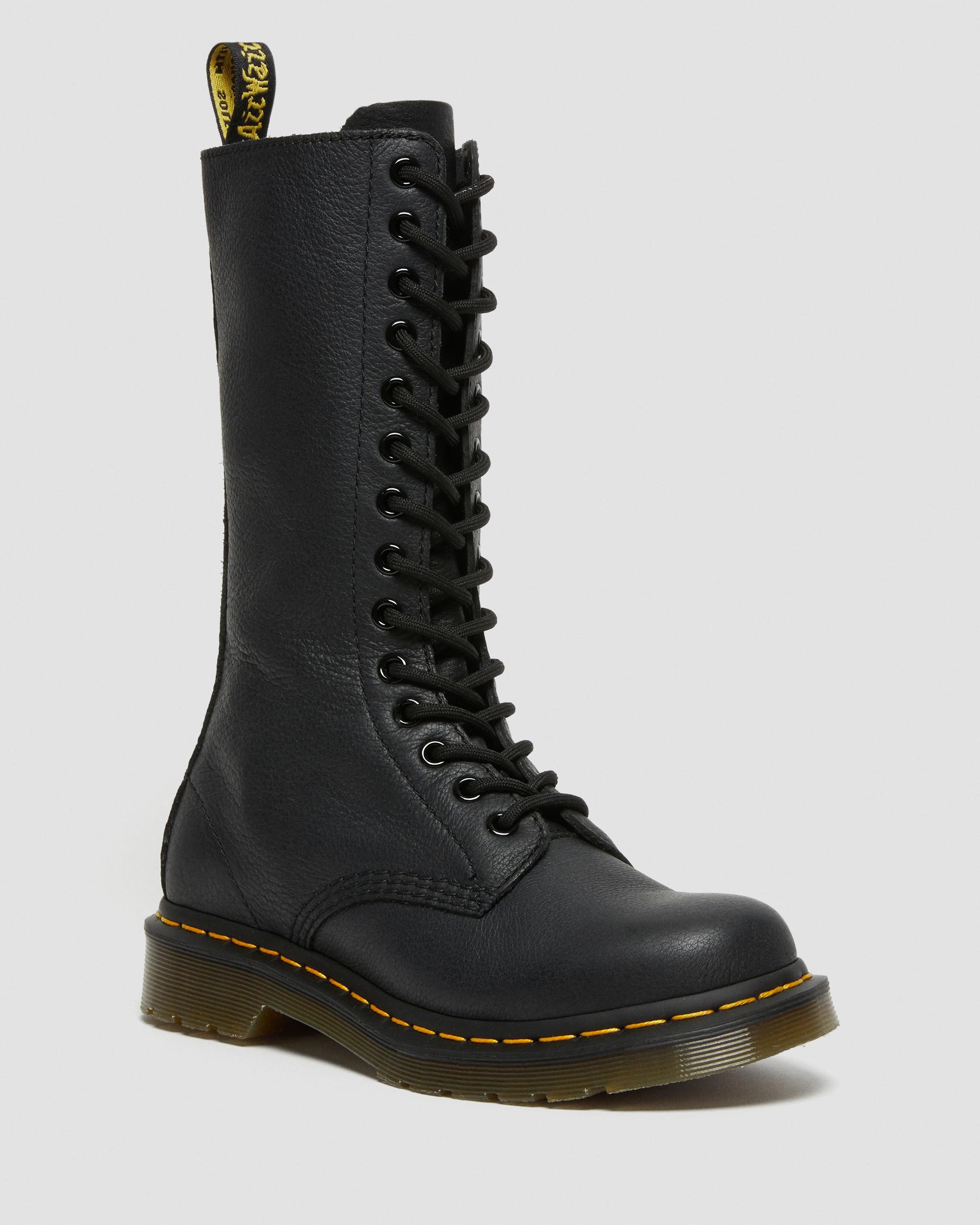 Soft leather black doc on sale martens