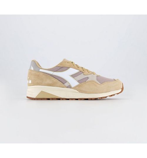 Diadora N902 Trainers Clivia...