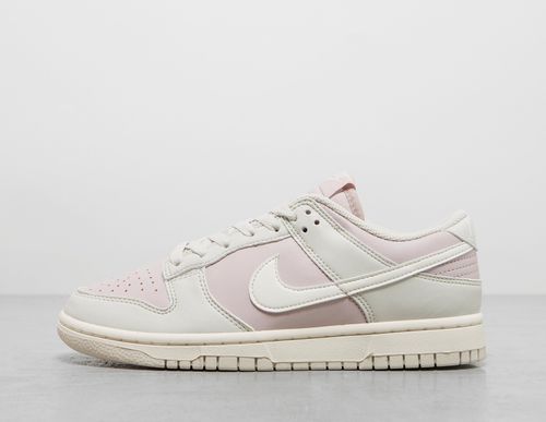 Nike Dunk Low Women's -...