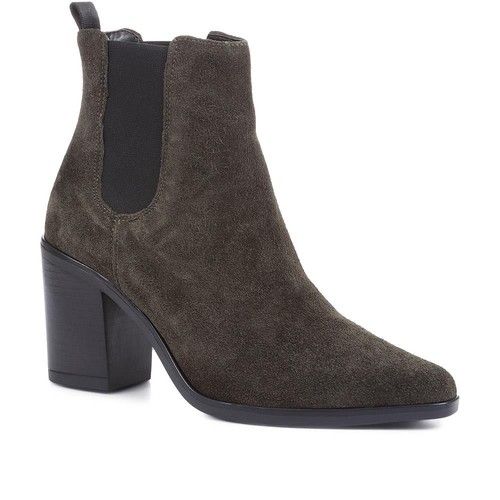Clair Heeled Chelsea Boots -...