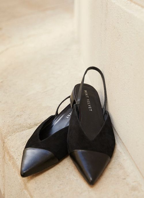 Arianna Black Pointed Pumps