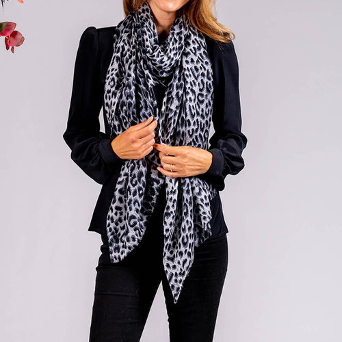 Black Leopard Print Cashmere...