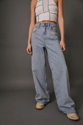 BDG Light Vintage Wash Wide Leg Puddle Jeans Blue 30W 34L at