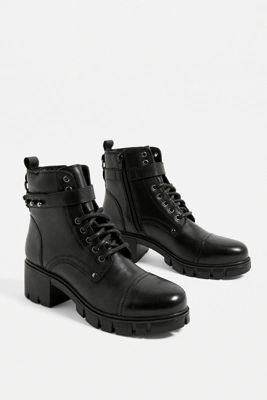 Urban outfitters lace up boots cheap