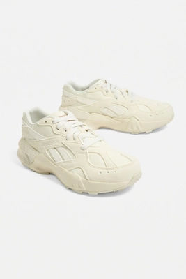 reebok aztrek white trainers