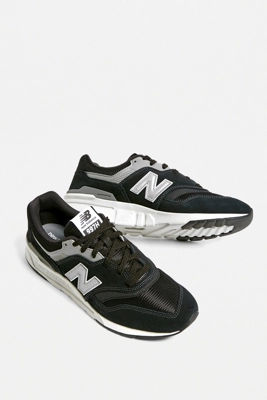 urban outfitters new balance