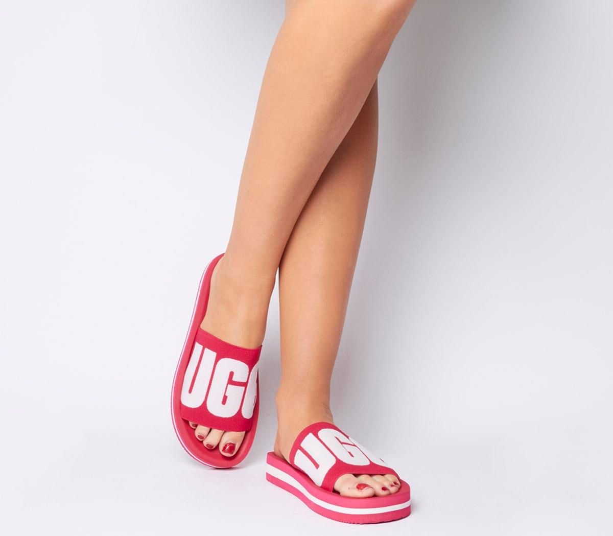 ugg graphic slide
