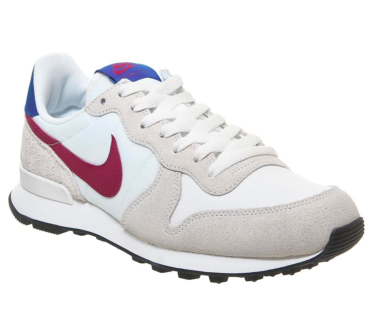 office nike internationalist