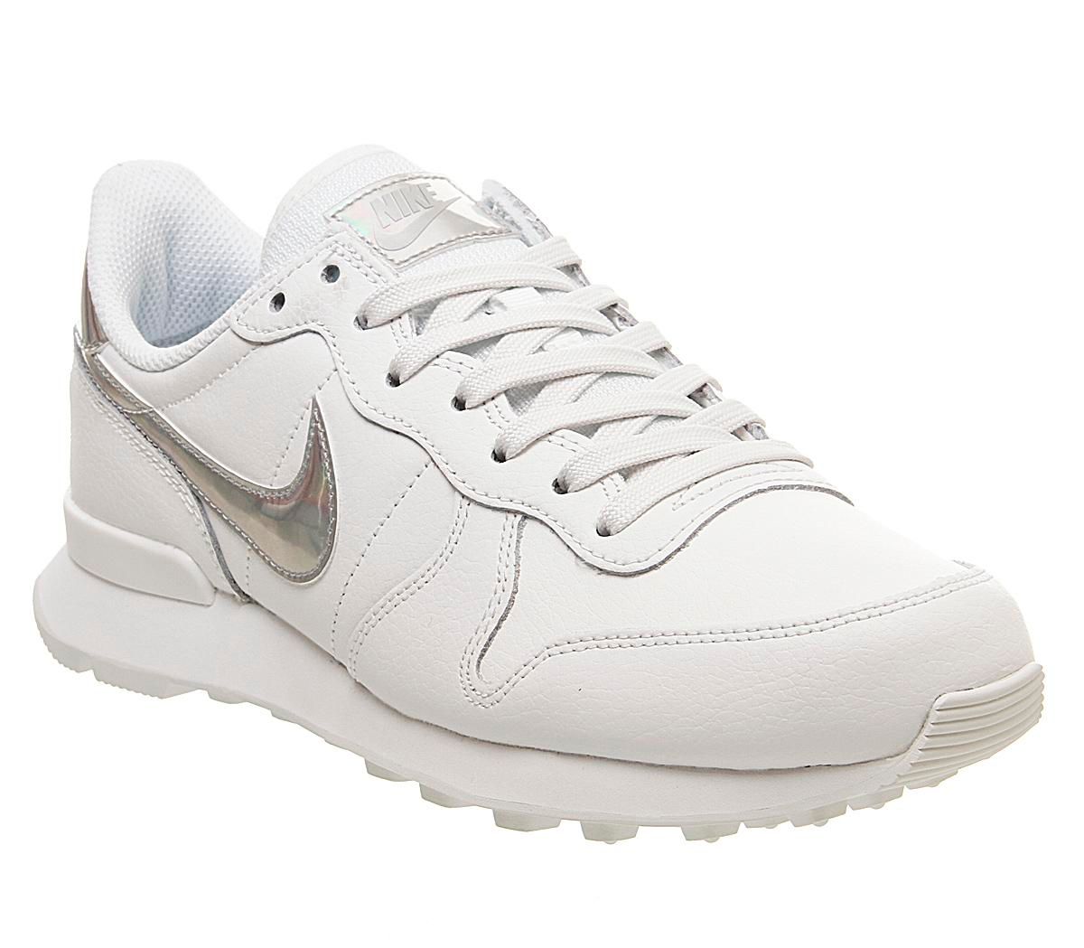 nike internationalist particle beige summit white