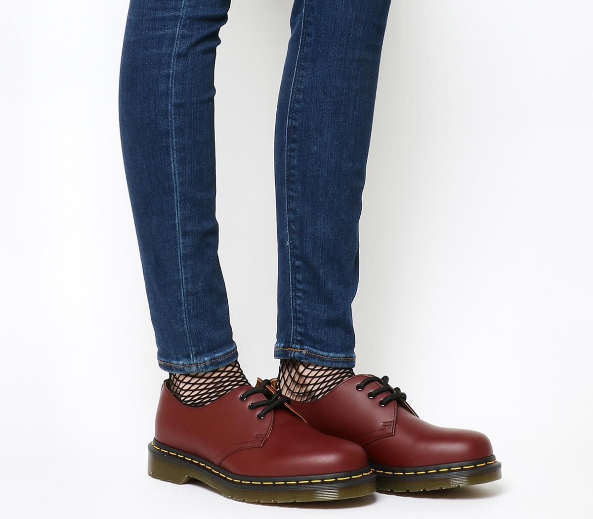 Dr. Martens 3 Eyelet Shoe CHERRY RED 