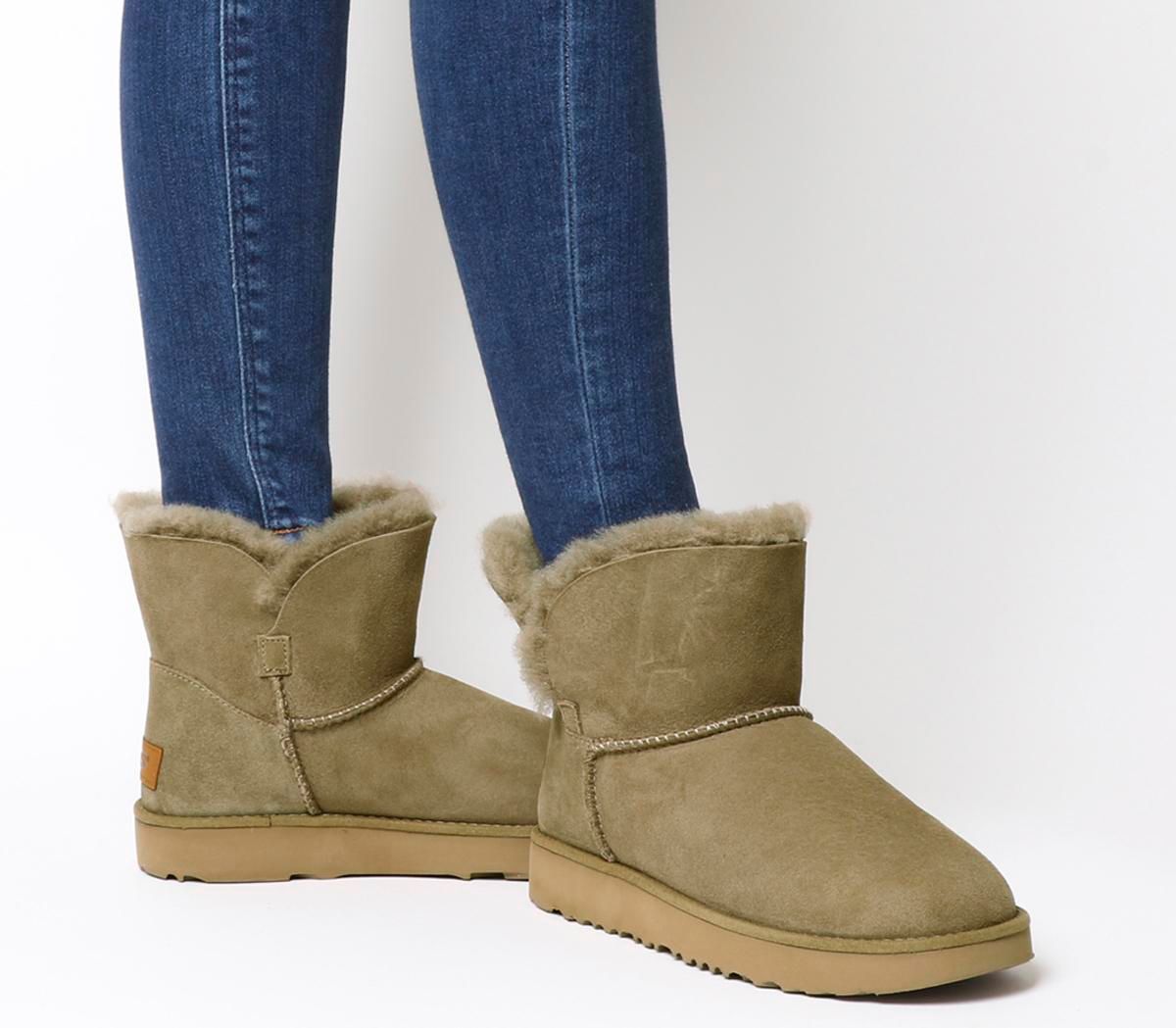 Uggs cuff store mini