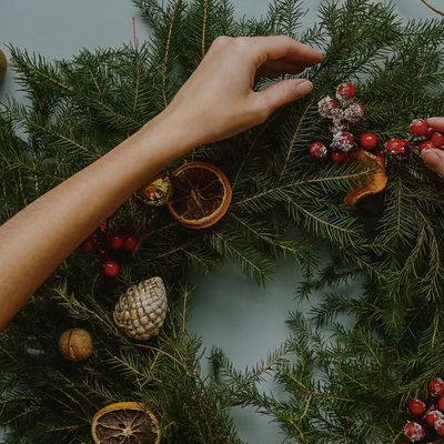 How To DIY Your Very Own (Very Chic) Christmas Wreath 