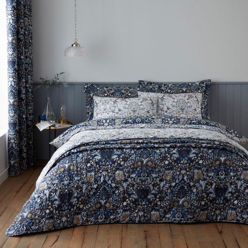 Hardwick Blue Bedspread...