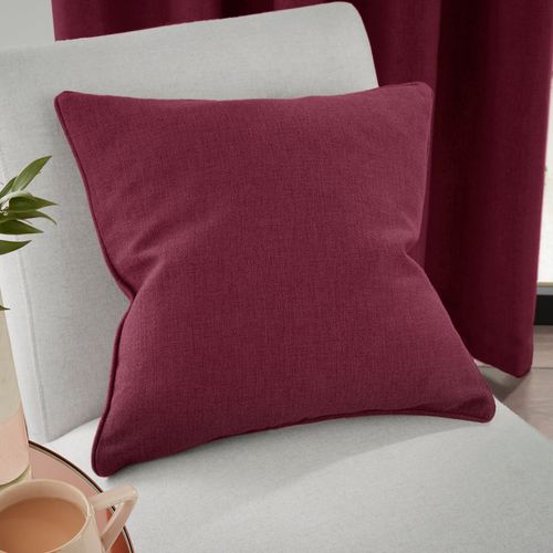 Jennings Cushion Magenta