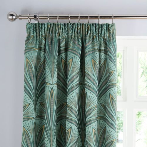 Nouveau Fan Pencil Pleat...