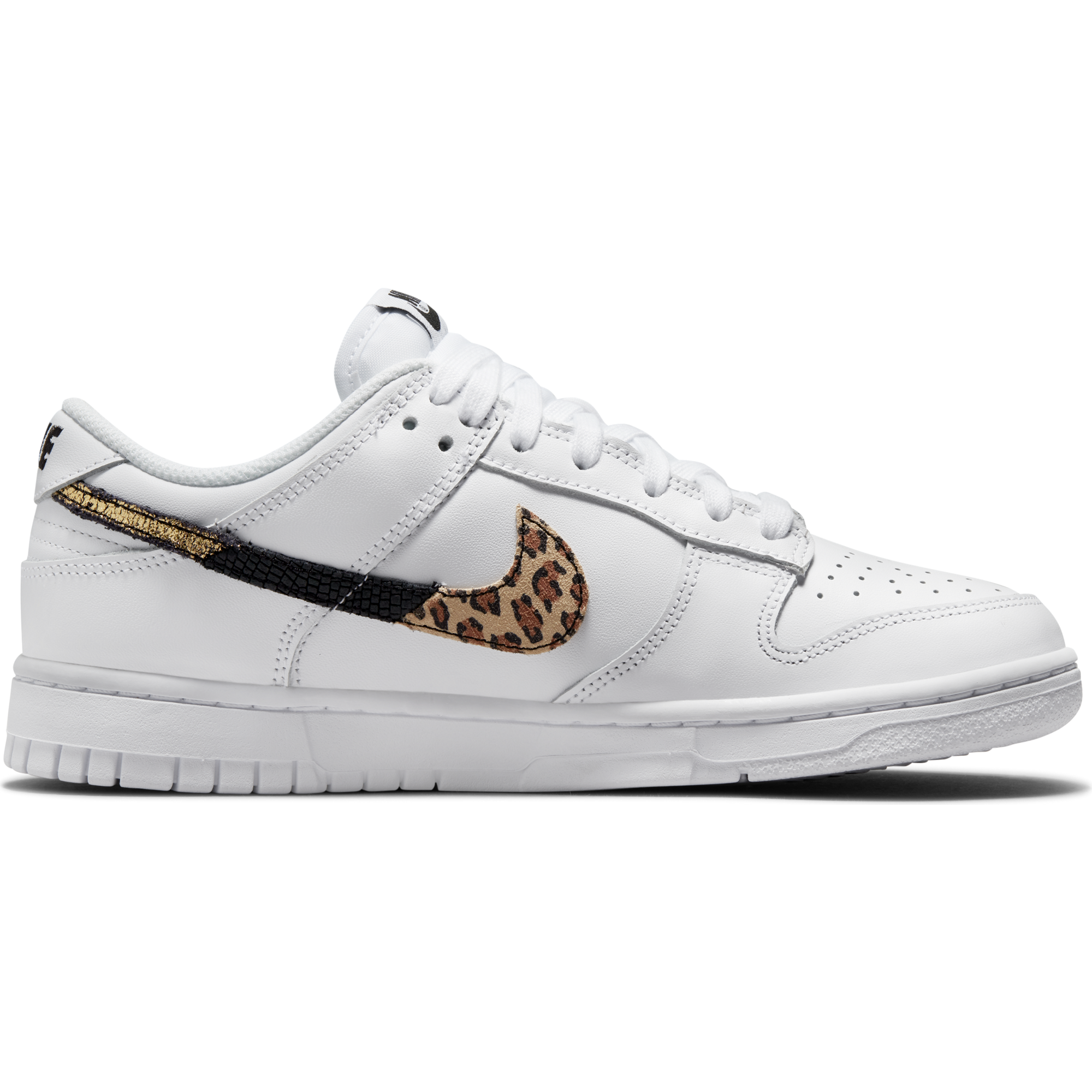 nike dunks foot locker