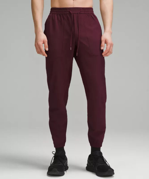 lululemon – Men's License to...