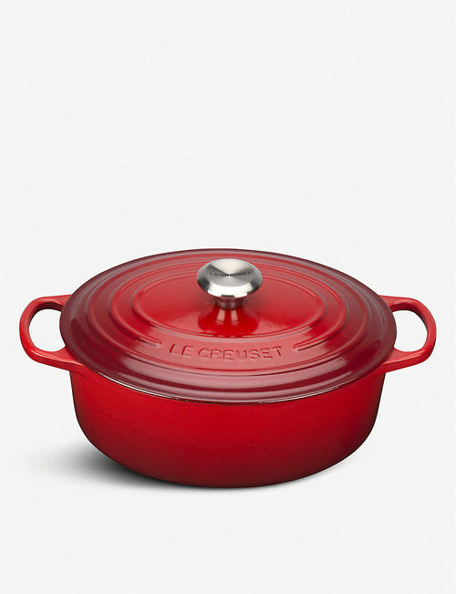 Le Creuset Oval casserole...