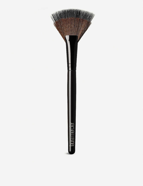 Fan Powder brush