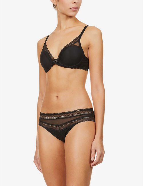 Parisian Allure stretch-lace...