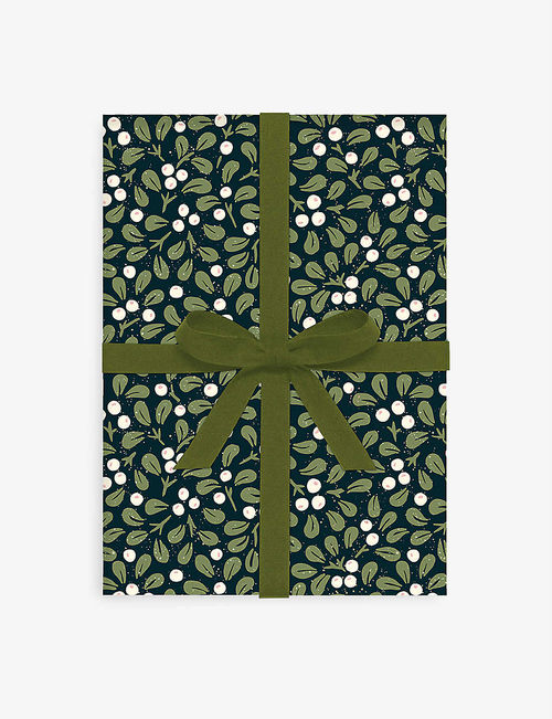 Mistletoe graphic-print...