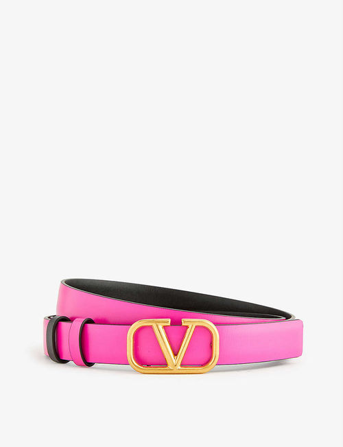 V-logo buckle reversible...