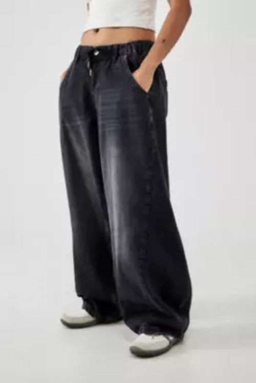 BDG Carter Cocoon Tech Pants...