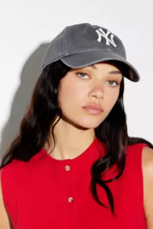 '47 Brand '47 Brand NY Yankees Clean Up Cap - Grey at Urban Outfitters