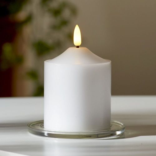 LED Wachskerze Flamme in Weiß...