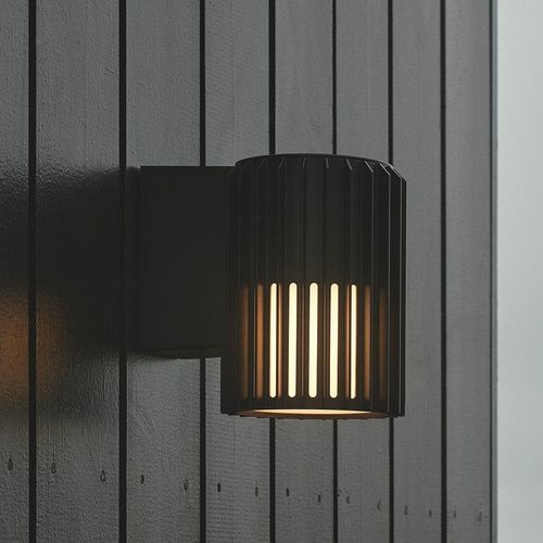 Wandleuchte Aludra in Schwarz...
