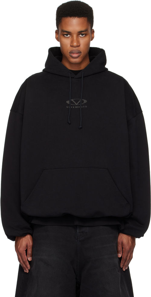 VETEMENTS Black Oval Logo...