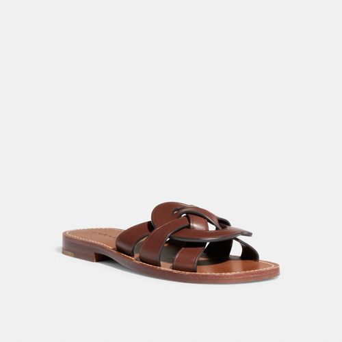 Issa Sandal