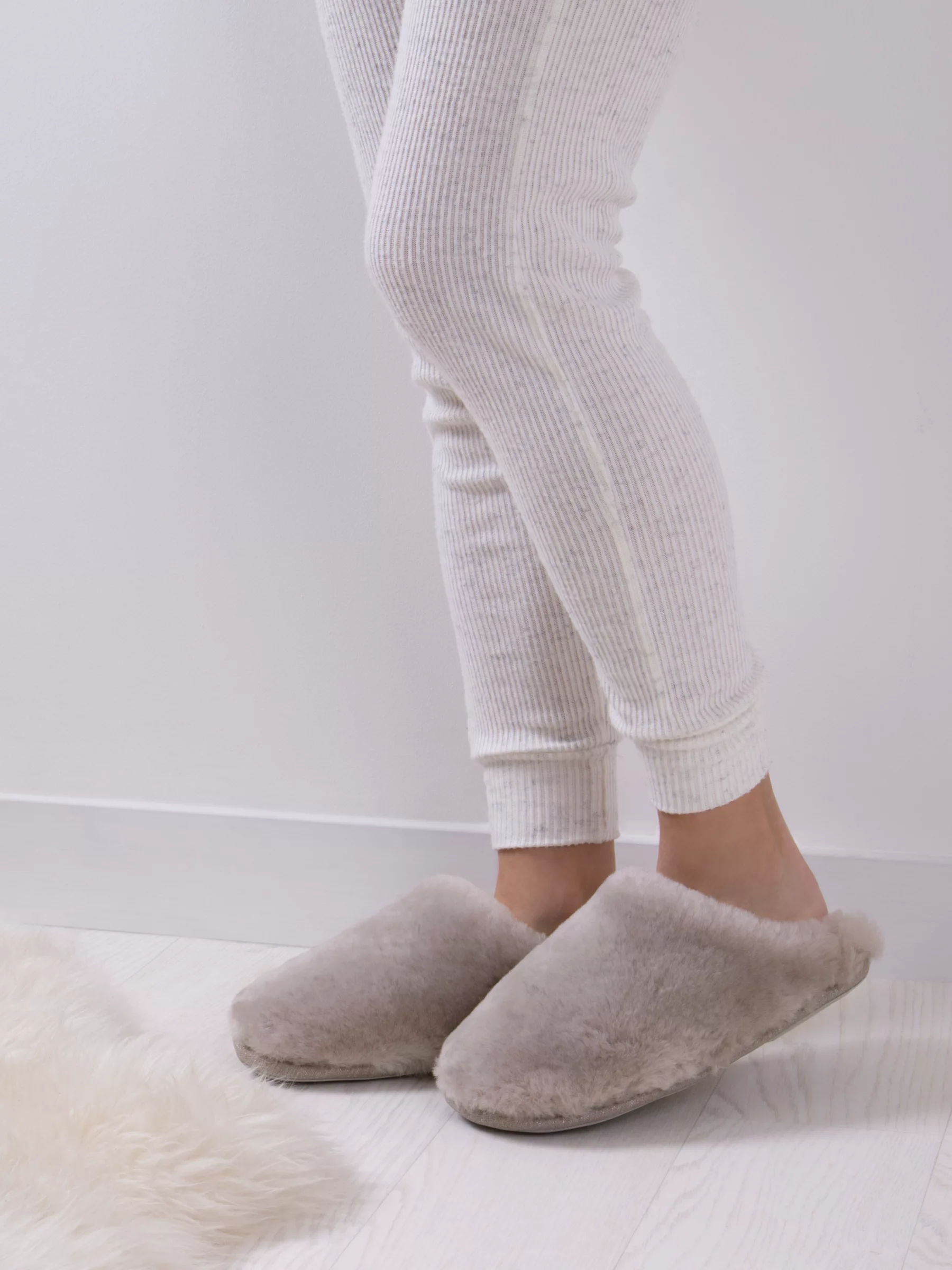 Just Sheepskin Chester Sheepskin Boot Slippers 95.00 Buchanan