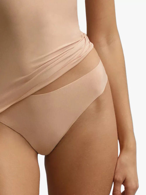 Commando Butter Mid-Rise Seamless Thong, £30.00