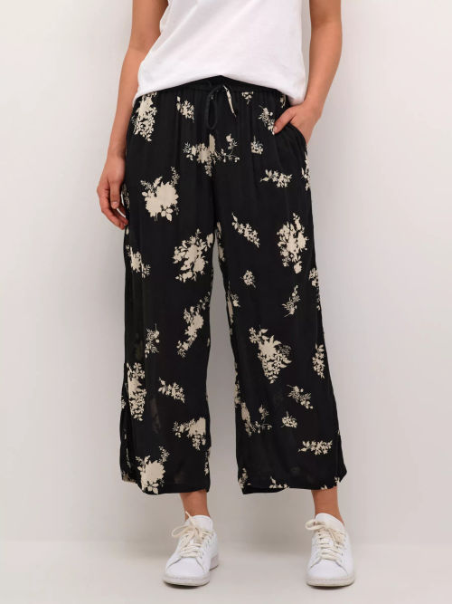 KAFFE Maria Capri Trousers,...