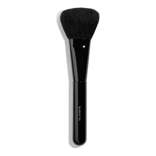 LES PINCEAUX DE CHANEL RETRACTABLE KABUKI BRUSH N°108