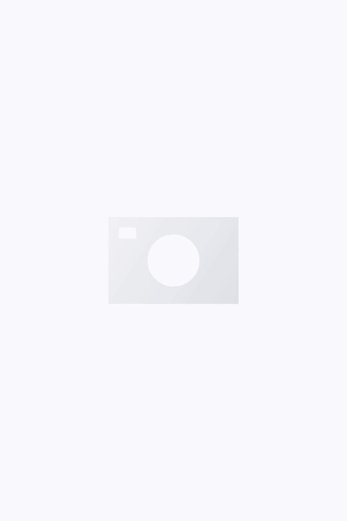 85KB 2001 null null null 21 21 9 18 2003 null qa1s5EypR9DPMM