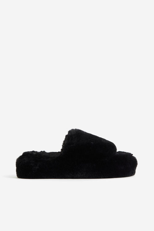 H & M - Fluffy slippers -...