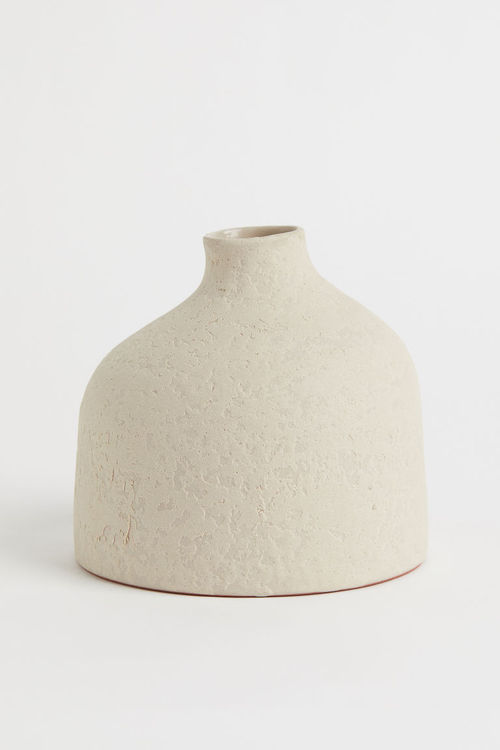 H & M - Small terracotta vase...