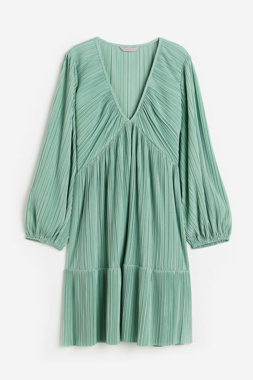 H & M - Pleated jersey dress...