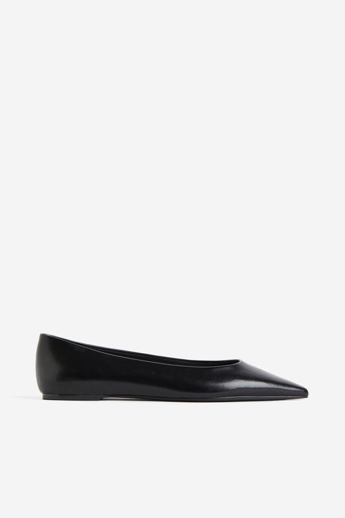 H & M - Pointed ballet pumps...