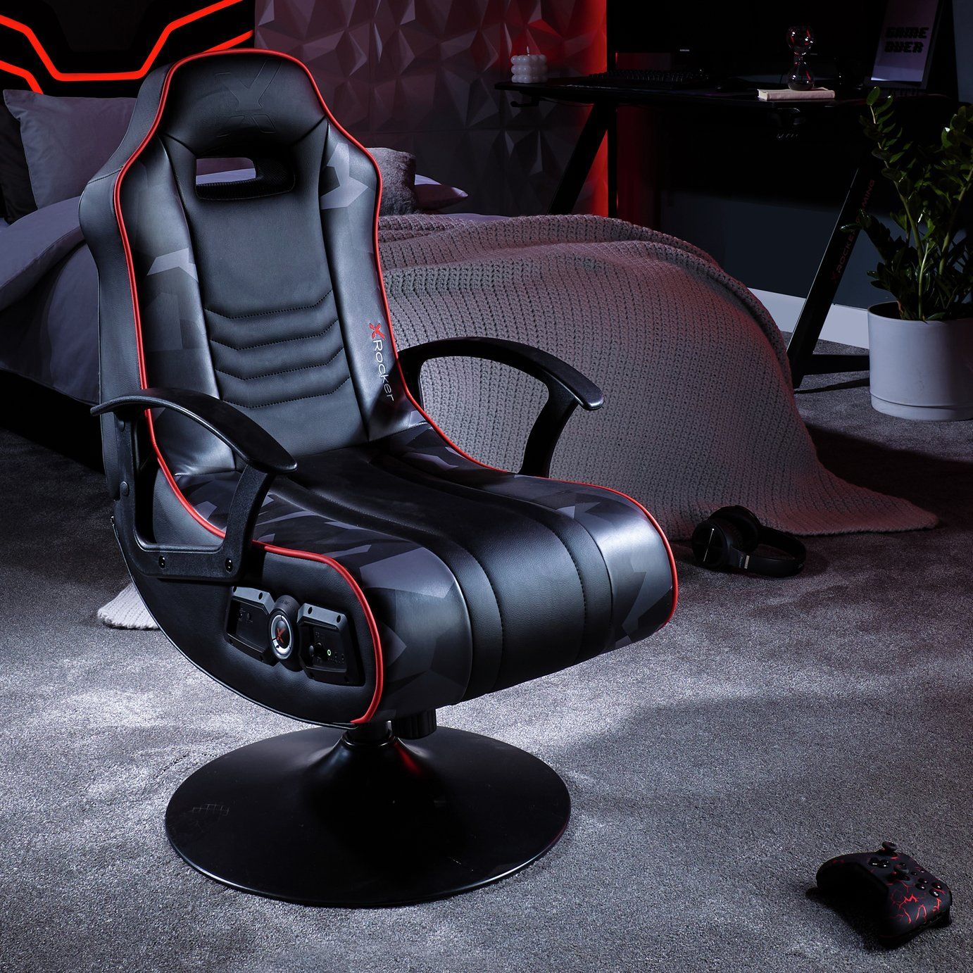 X Rocker Blackout 2.1 Audio Junior Gaming Chair 139.99 Mirror