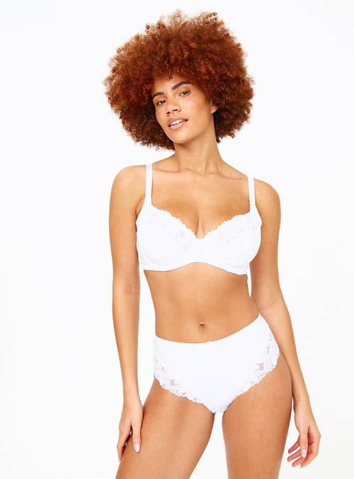 DD+ White Lace Full Cup Bra ...