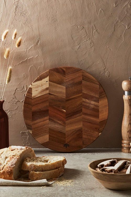 Round Acacia Chopping Board