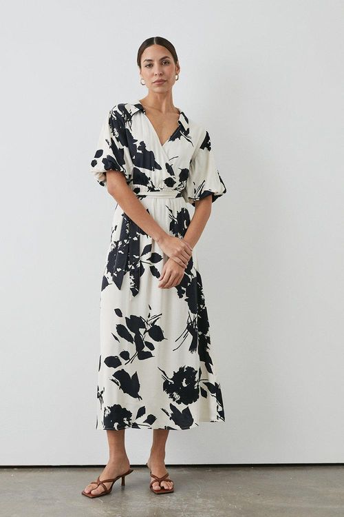 Womens Mono Leaf Print Belted...