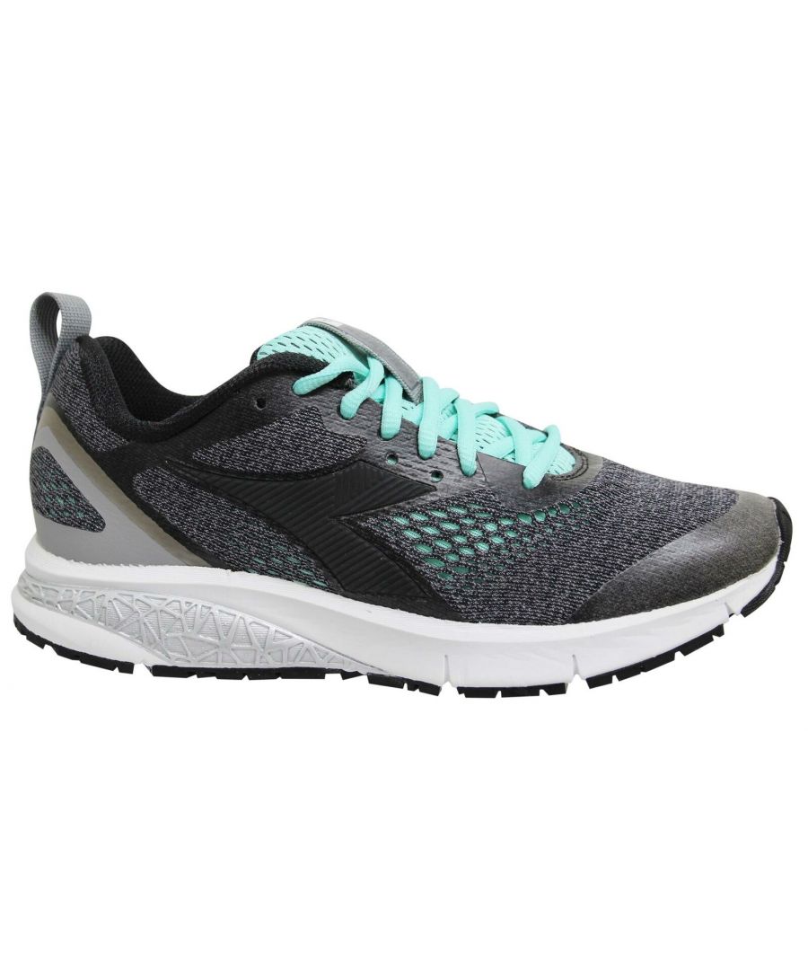Kuruka 2024 2 diadora