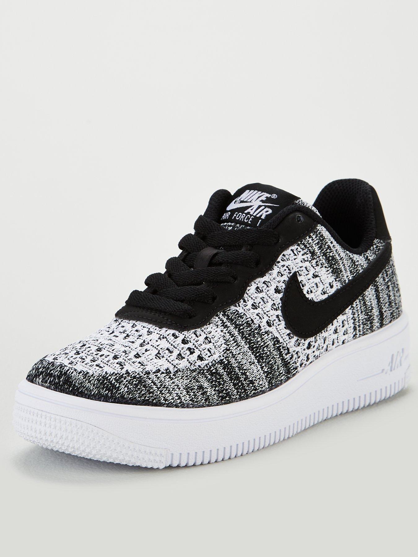 junior flyknit trainers