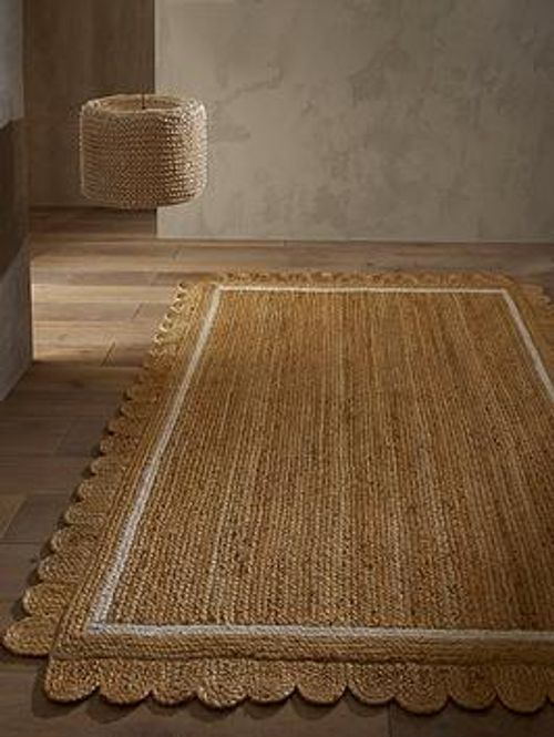 Scalloped Jute Rug