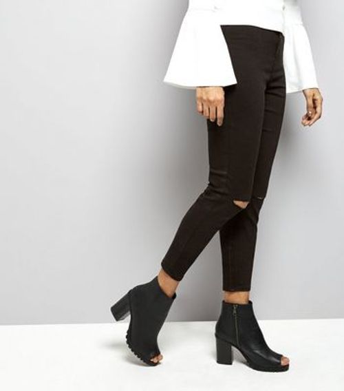 behandle Eventyrer øst Petite Black High Waisted Ripped Knee Skinny Jeans New Look | Compare |  Union Square Aberdeen Shopping Centre