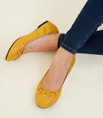 mustard ballet pumps